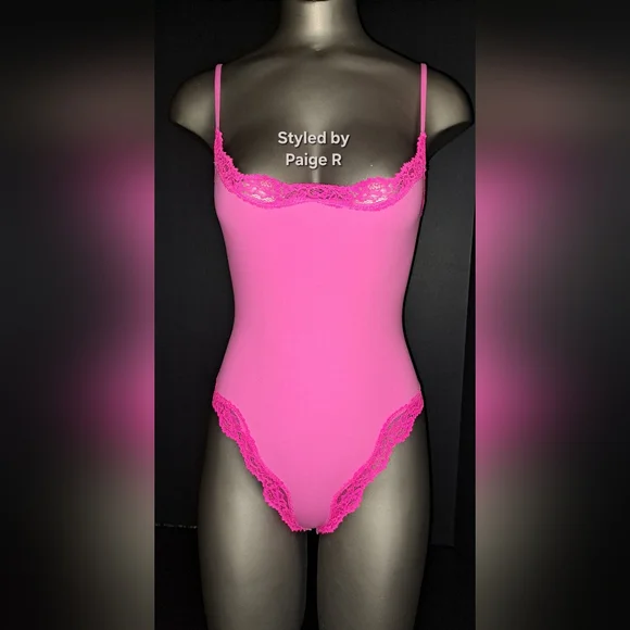 💕NWT SKIMS RARE HTF Fits Everybody Lace Cami Bodysuit Pink TAFFY MULTI S - Picture 9 of 9